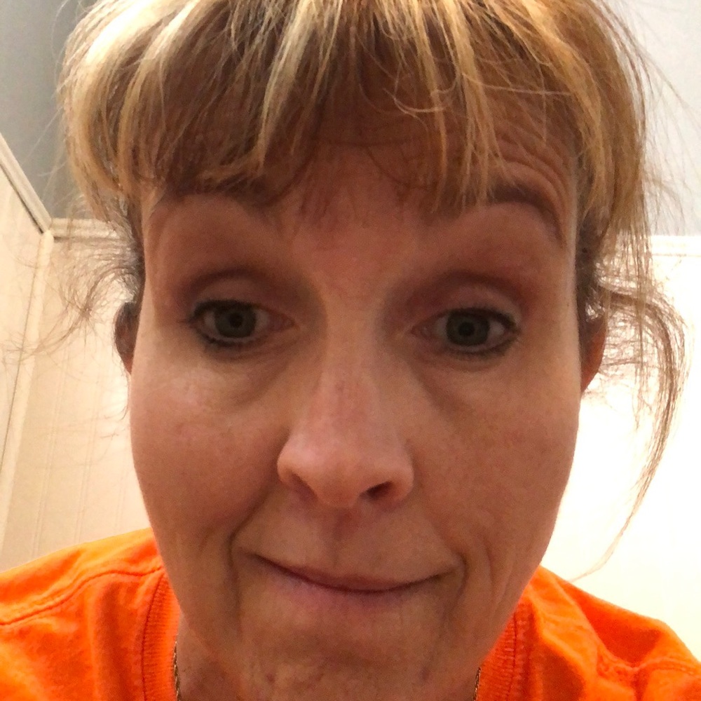 Meet your Posher, Lori